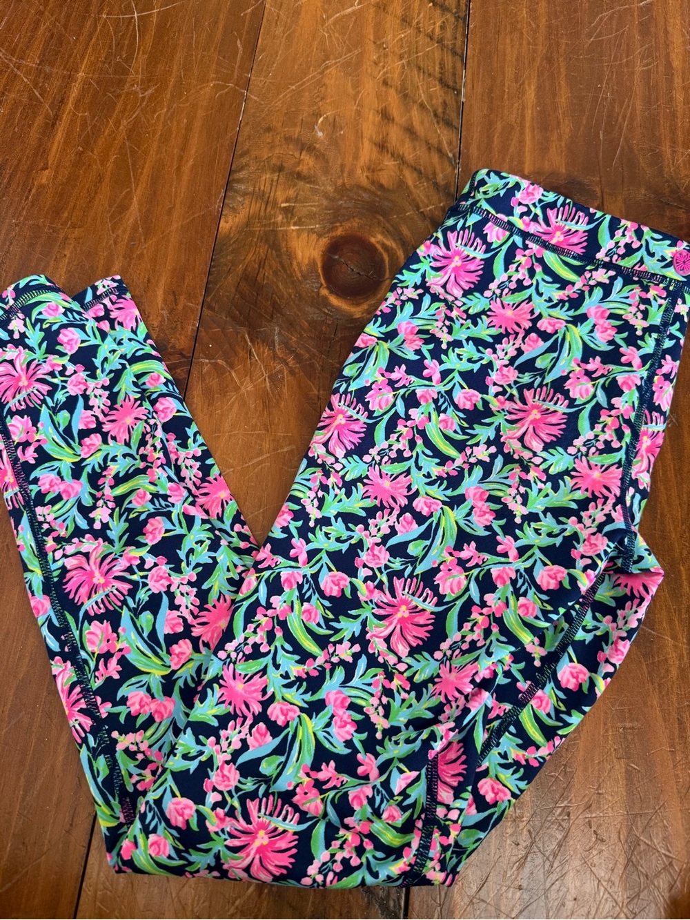 Lilly Pulitzer UPF 50 Luxletic Girls Navy Floral Weekender Legging